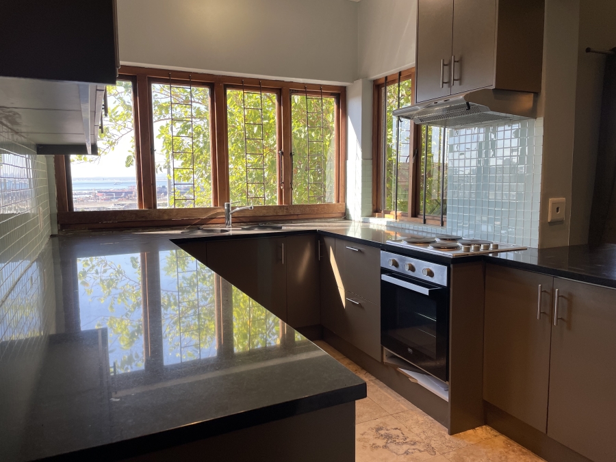 To Let 3 Bedroom Property for Rent in Vredehoek Western Cape